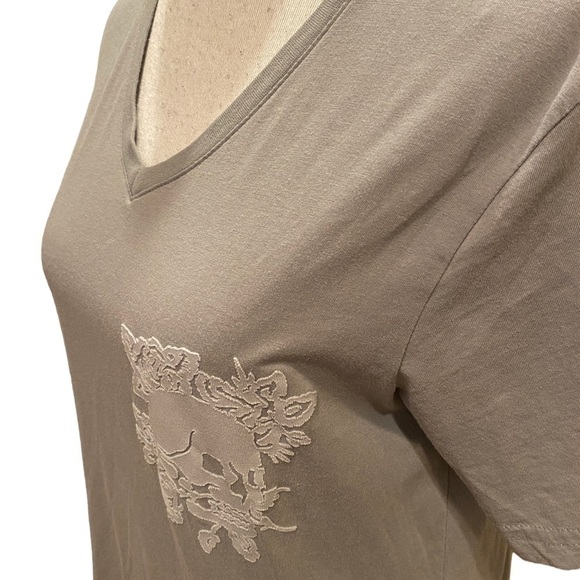 Vintage Y2K Ed Hardy Gray T-Shirt Womens Skull and Roses Graphic Tee Size Medium - Picture 3 of 16